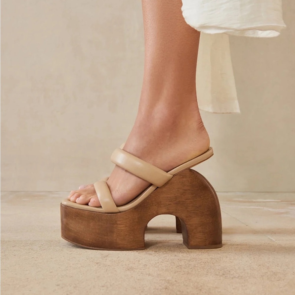 Cult Gaia Lucy Platform